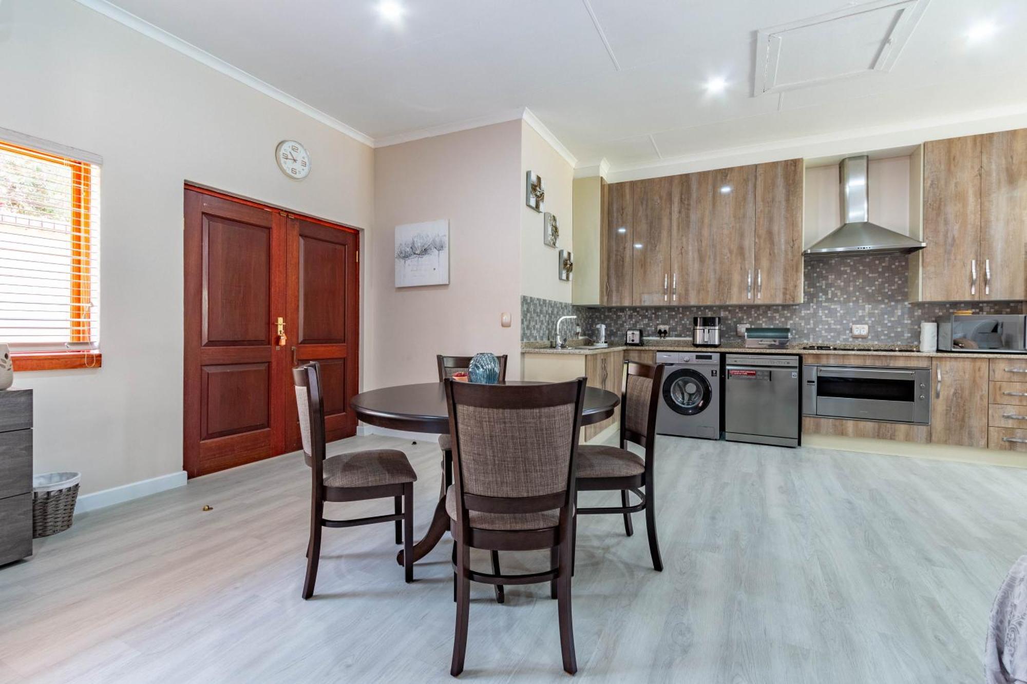 Rsa Lodge Benoni Bagian luar foto